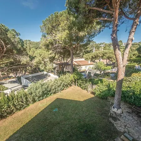 Five-bedroom Holiday In Prázdninový dům Lloret de Mar