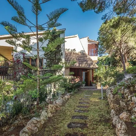 Five-bedroom Holiday In Prázdninový dům Lloret de Mar