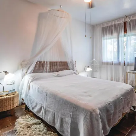 Five-bedroom Holiday In Holiday home Lloret de Mar