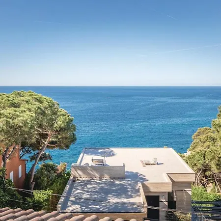 Five-bedroom Holiday In Hébergement de vacances *