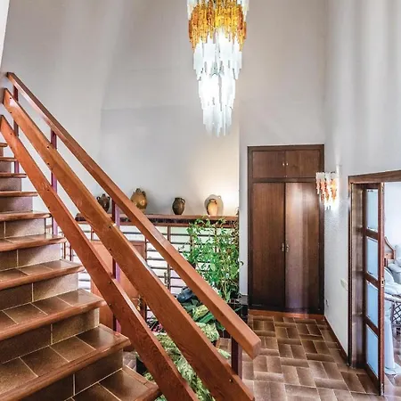 Five-bedroom Holiday In Lloret de Mar