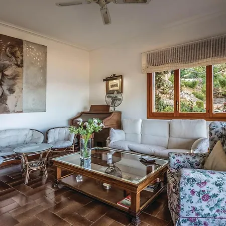Five-bedroom Holiday In *